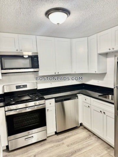 Somerset Studio  baths in SOMERSET - $1,925 No Fee