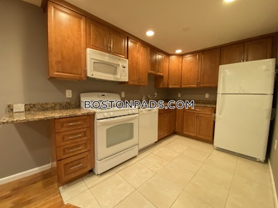 West Roxbury Apartment for rent 2 Bedrooms 2 Baths Boston - $2,800